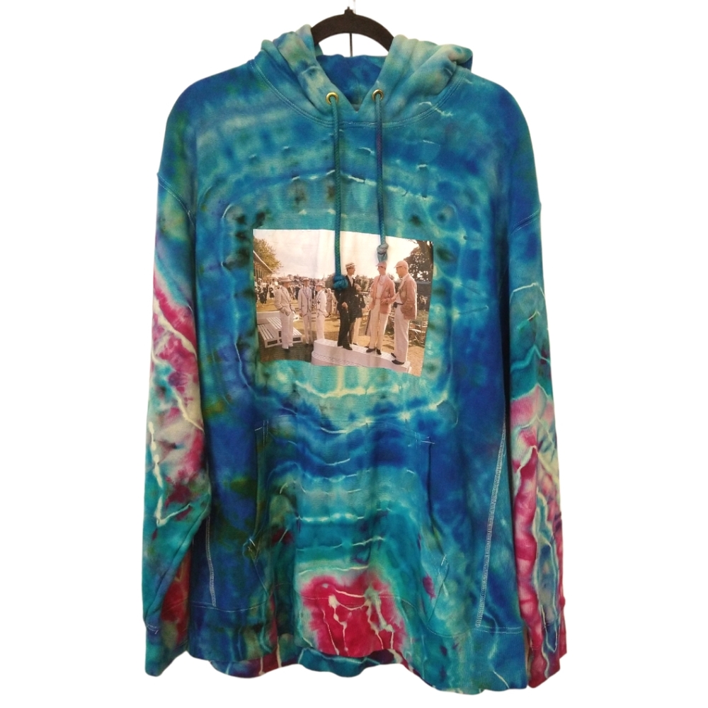 Rowing Blazers x Slim Aarons Blue Pink Tie Dye Graphic Sweatshirt. Size XXL